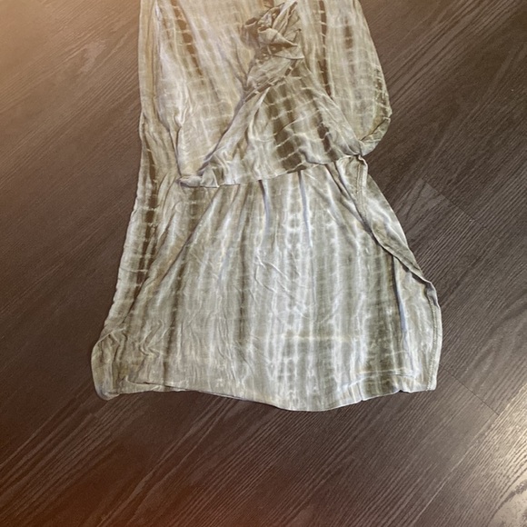 🍍Tied Dyed maxi dress 🍍size small🍍length 54”🍍slits on both sides🍍@15 - Picture 2 of 3